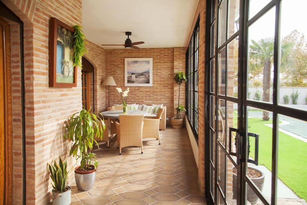 La Casa De Enfrente Villa Herencia Bagian luar foto