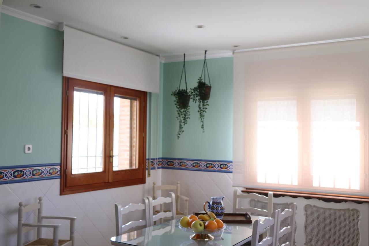 La Casa De Enfrente Villa Herencia Bagian luar foto